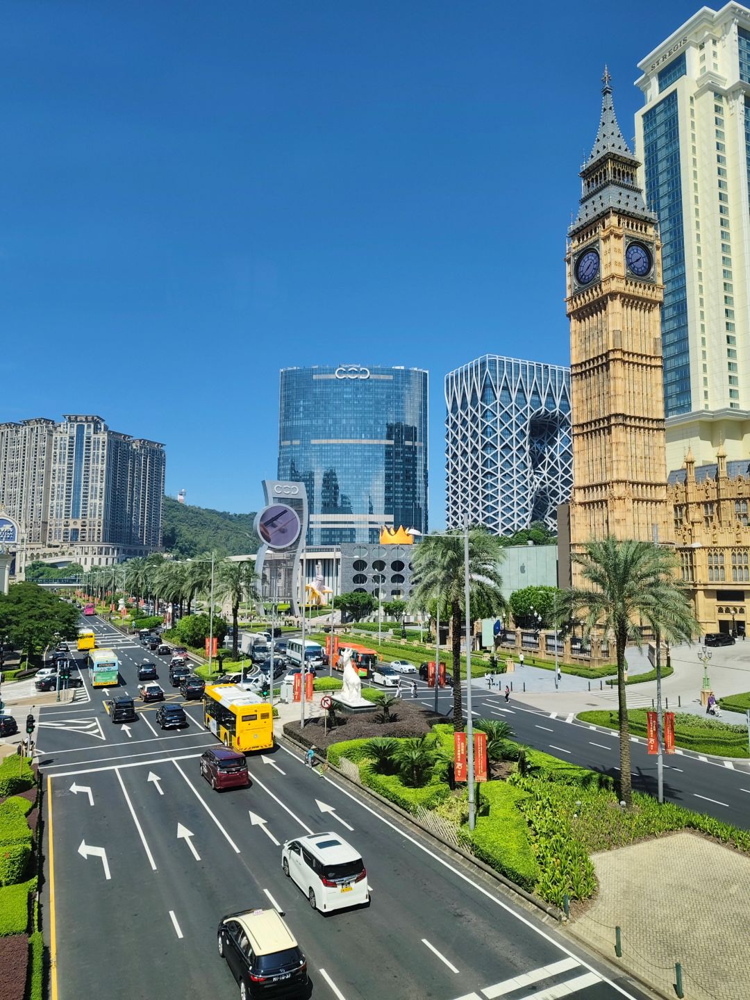 Macao-Zhuhai-Macau one-day tour guide, visit Grand Lisboa, Love Lane and Fisherman's Wharf