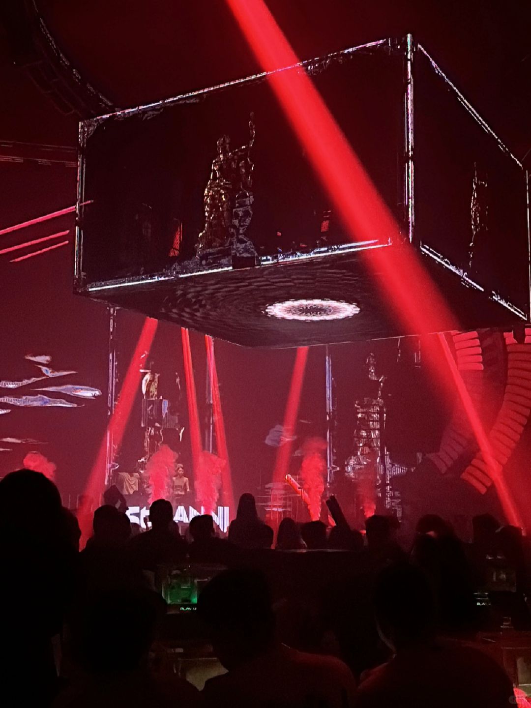 Chengdu/Chongqing-Chengdu | It is indeed a star-style nightclub, it is really amazing！