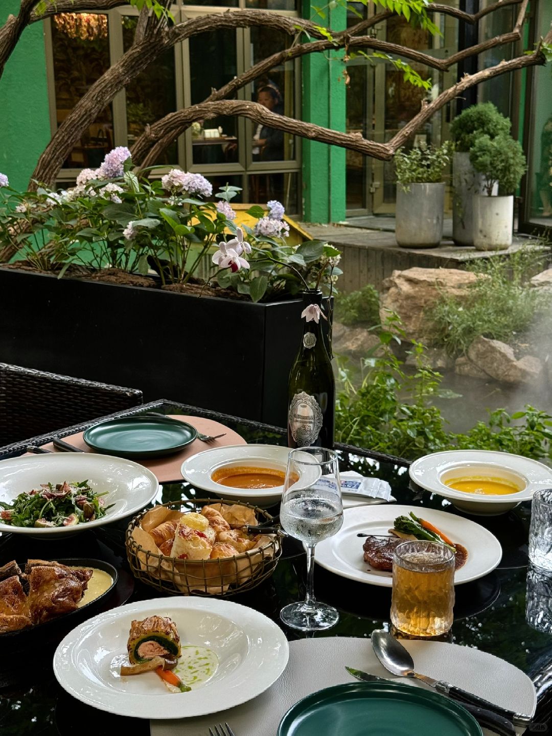 Beijing/Tianjin-Beijing Peacock Garden Restaurant is not the traditional Western cuisine, it has a lot of originality!