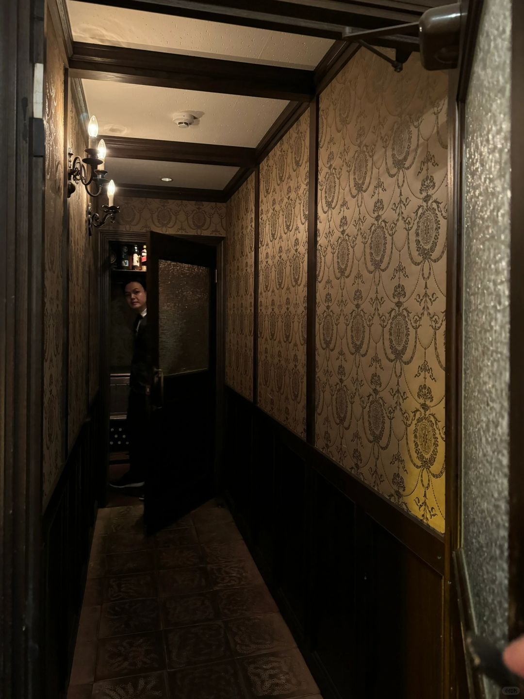 Osaka-🇯🇵NO.2 Bar Lamp bar and its creative manager, Kaneko Michio