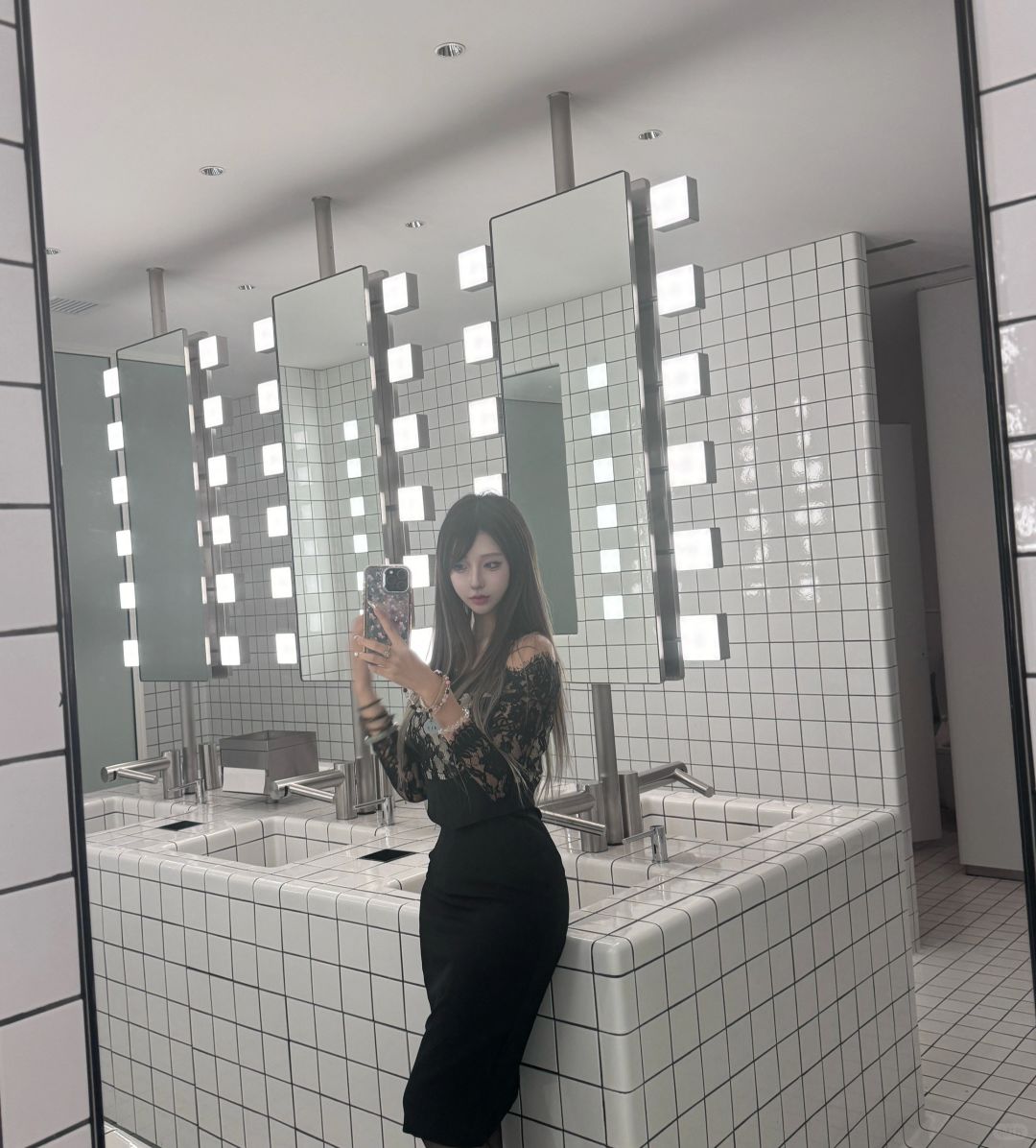 Tokyo-A large nightclub:Zerotokyo in Shinjuku with futuristic handle elevators