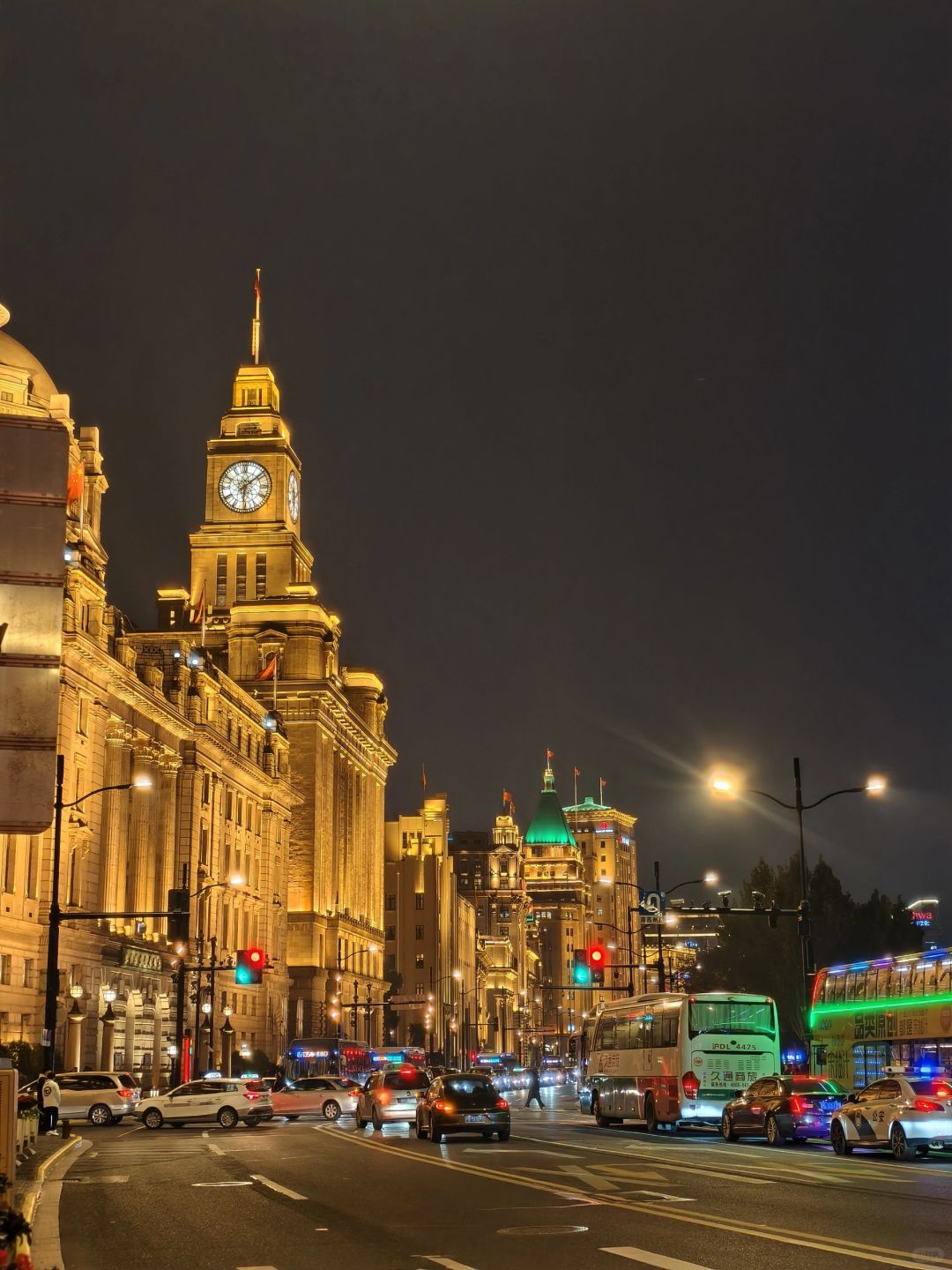 Shanghai/Hangzhou-The Bund in Shanghai has different beauty in different seasons!