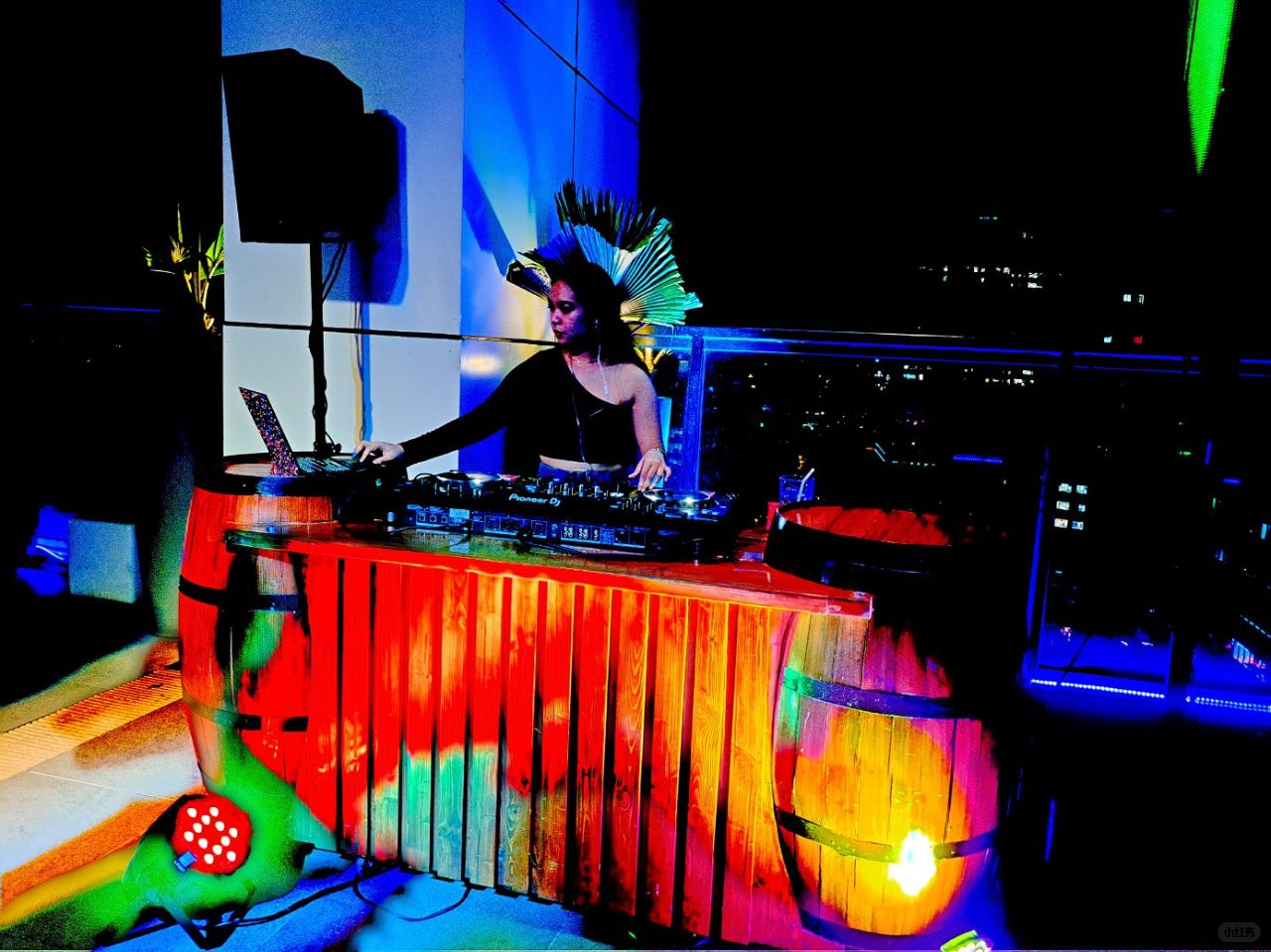 Cebu-The most atmospheric Seda Hotels bar in Cebu has a resident singer at 8pm on weekends