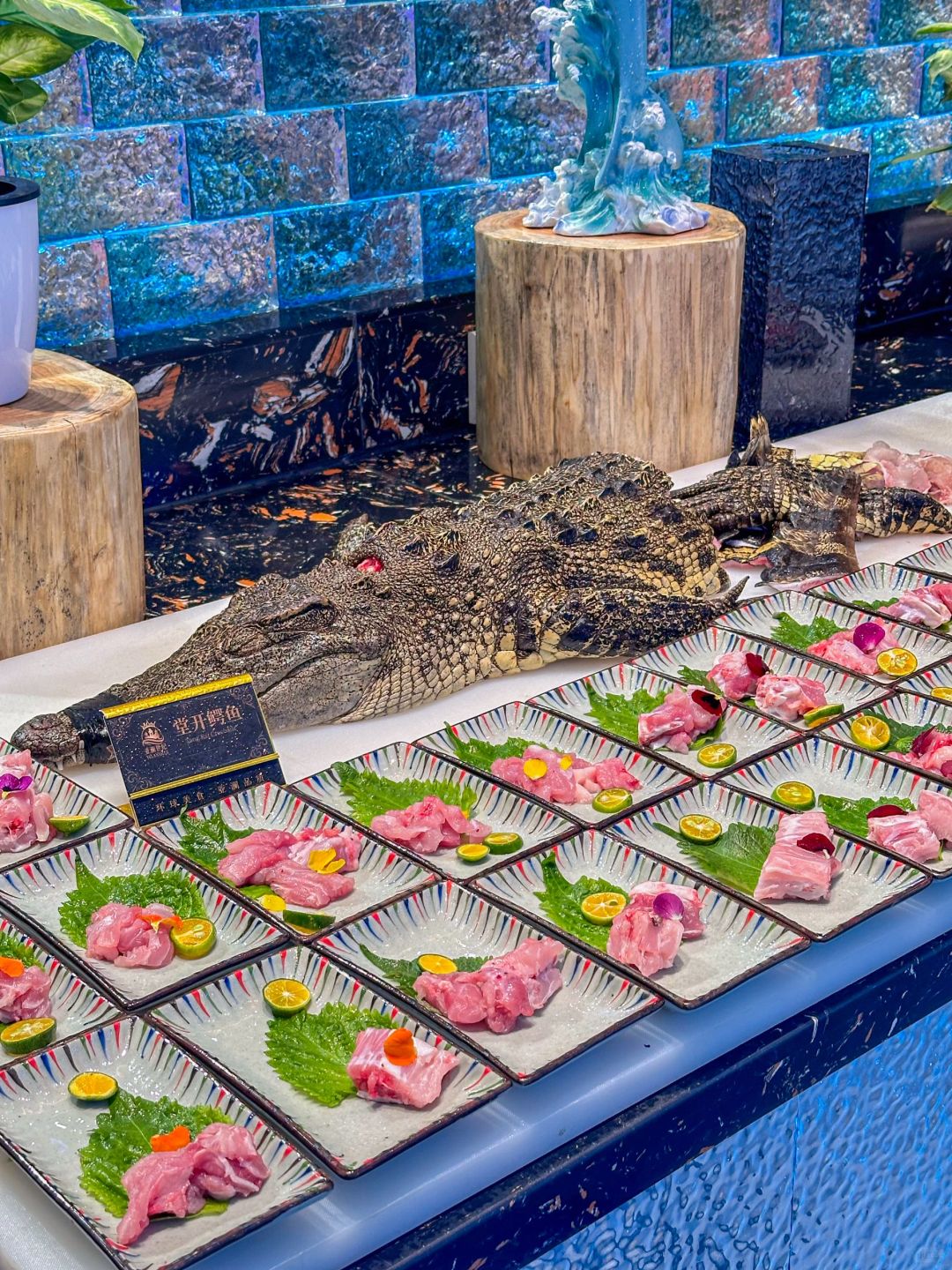 Beijing/Tianjin-Beijing Yalan buffet restaurant ，The environment is so beautiful, it looks like an underwater world！
