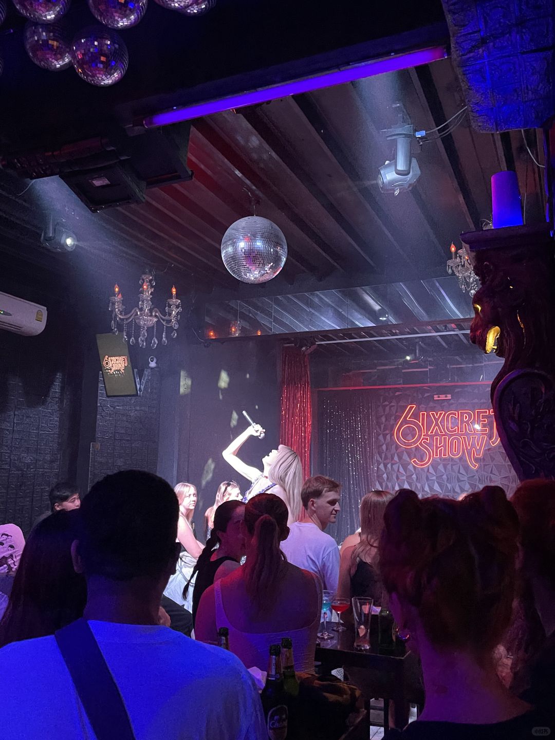 Chiang Mai-The North Gate, Ram bar and 6ixcret Show. Spend a pleasant nightlife in 3 Chiang Mai bars in one night