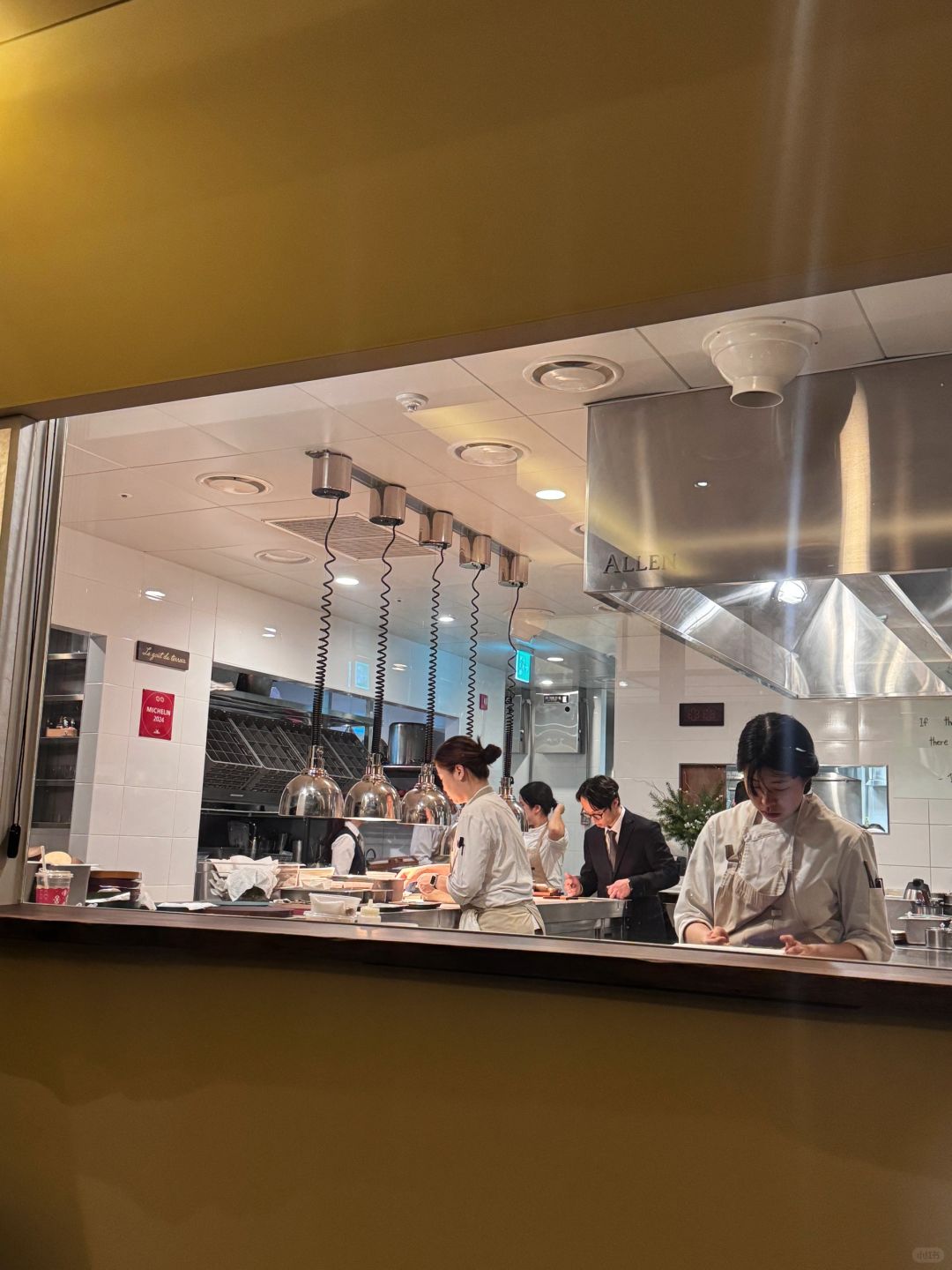 Seoul-Enjoy the food at Restaurant Allen on Christmas Day, its two Michelin stars are well deserved