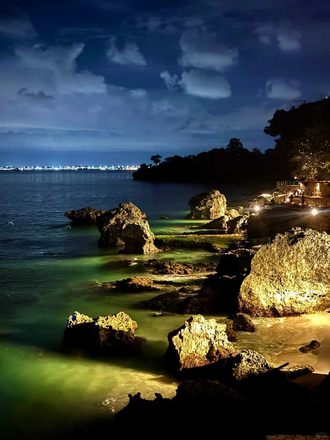 Bali-Is Rock Bar in Bali worth visiting? There is a fun little jungle elevator where you can enjoy the sunset.
