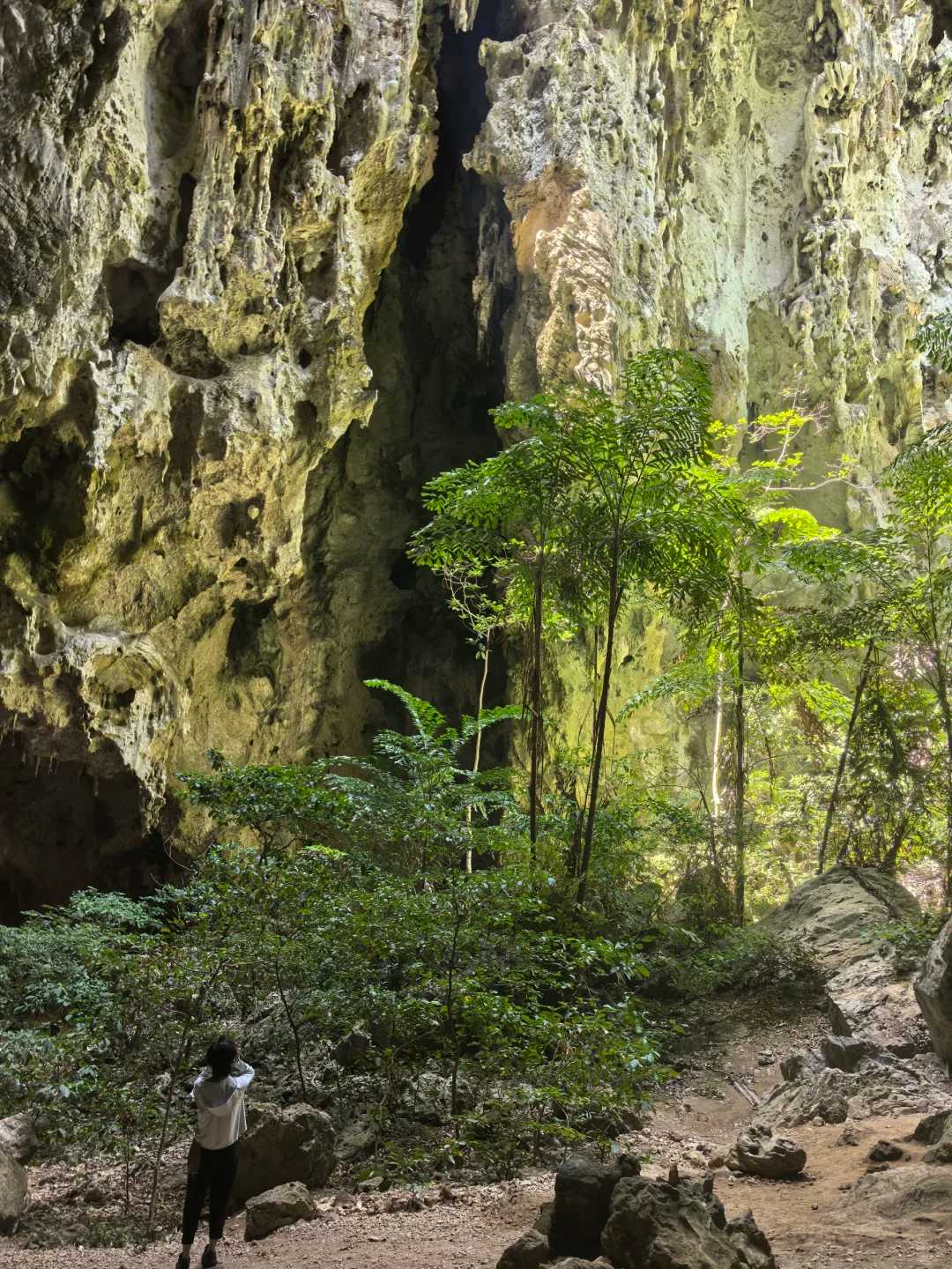Hua Hin-Family travel in Hua Hin, Thailand, explore Phraya Nakhon Cave in Sam Roi Yot National Park