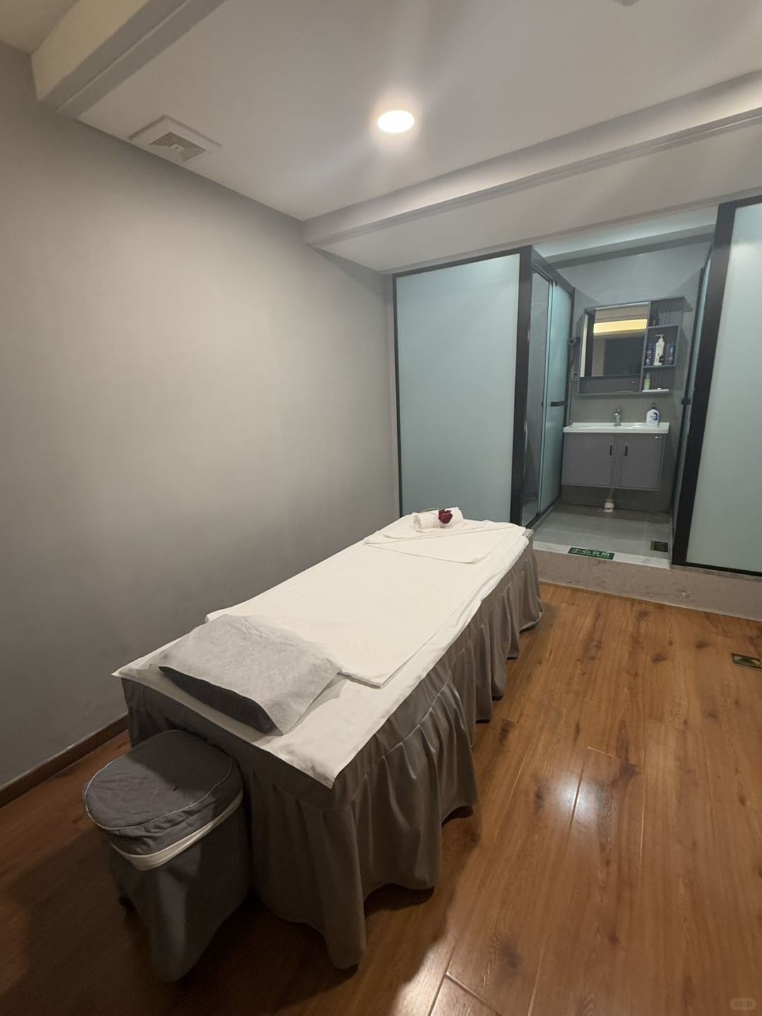 Beijing/Tianjin-Beijing Guomao Liangzi Foot Massage Spa, you can enjoy free snacks and drinks during the massage