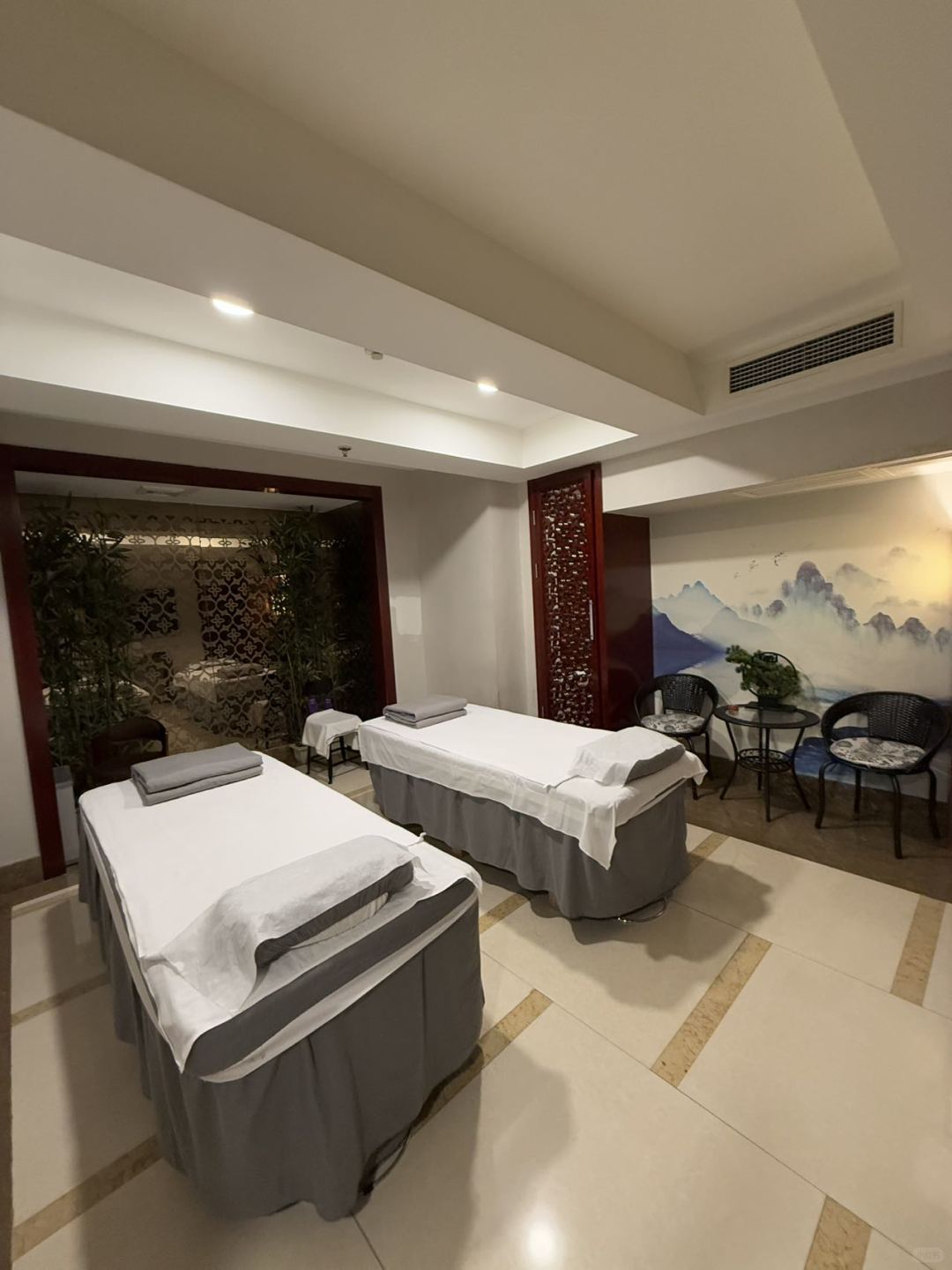 Beijing/Tianjin-Beijing Guomao Liangzi Foot Massage Spa, you can enjoy free snacks and drinks during the massage