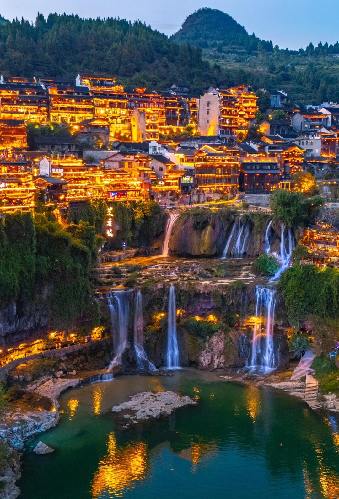 Changsha-Changsha, Shaoshan, Zhangjiajie and Fenghuang Ancient Town are popular tourist destinations in Hunan. Travel route planning