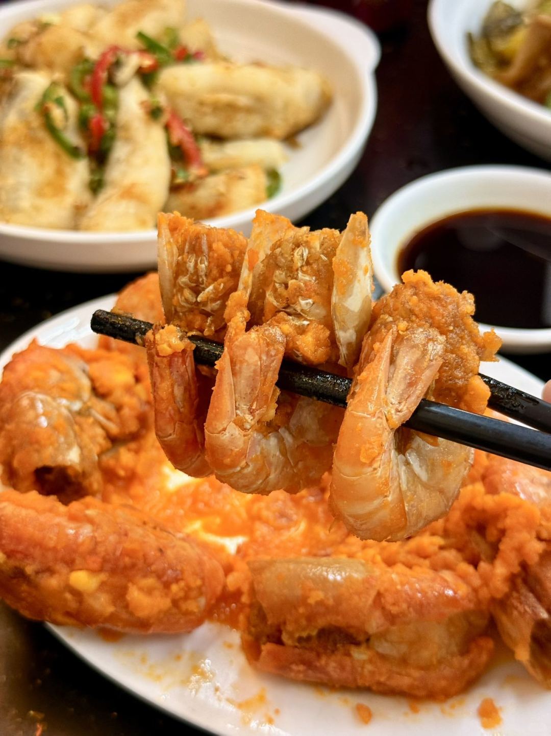 Macao-Colorful food stalls in Taipa, Macau, taste the local stir-fried food in Macau