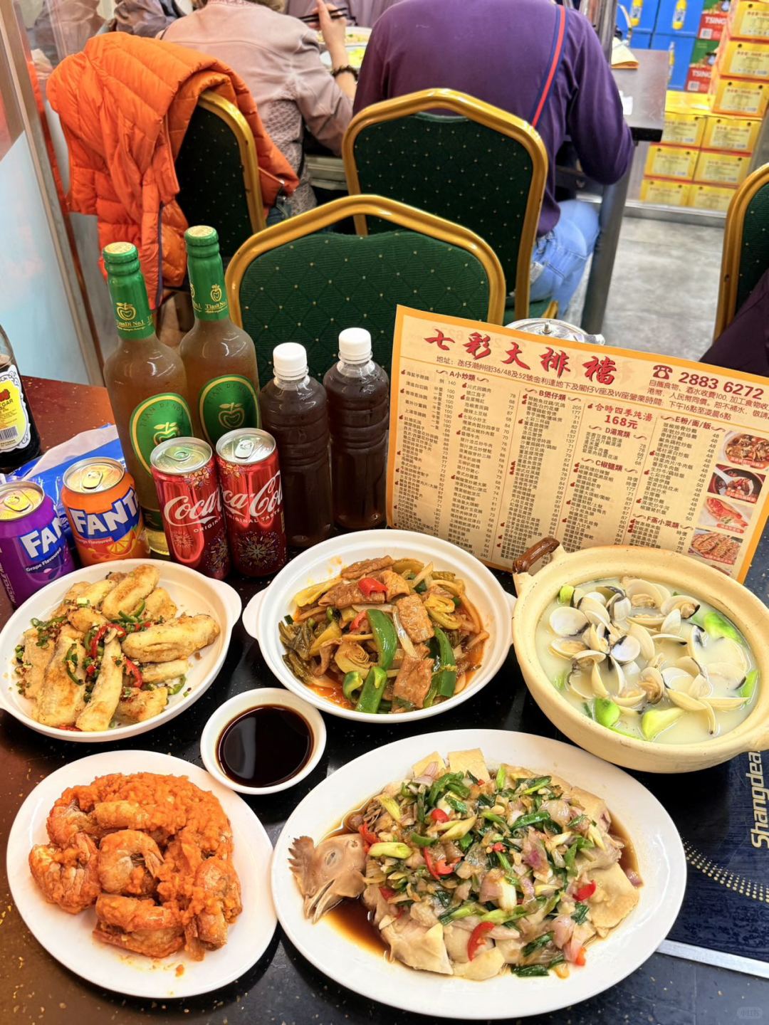 Macao-Colorful food stalls in Taipa, Macau, taste the local stir-fried food in Macau