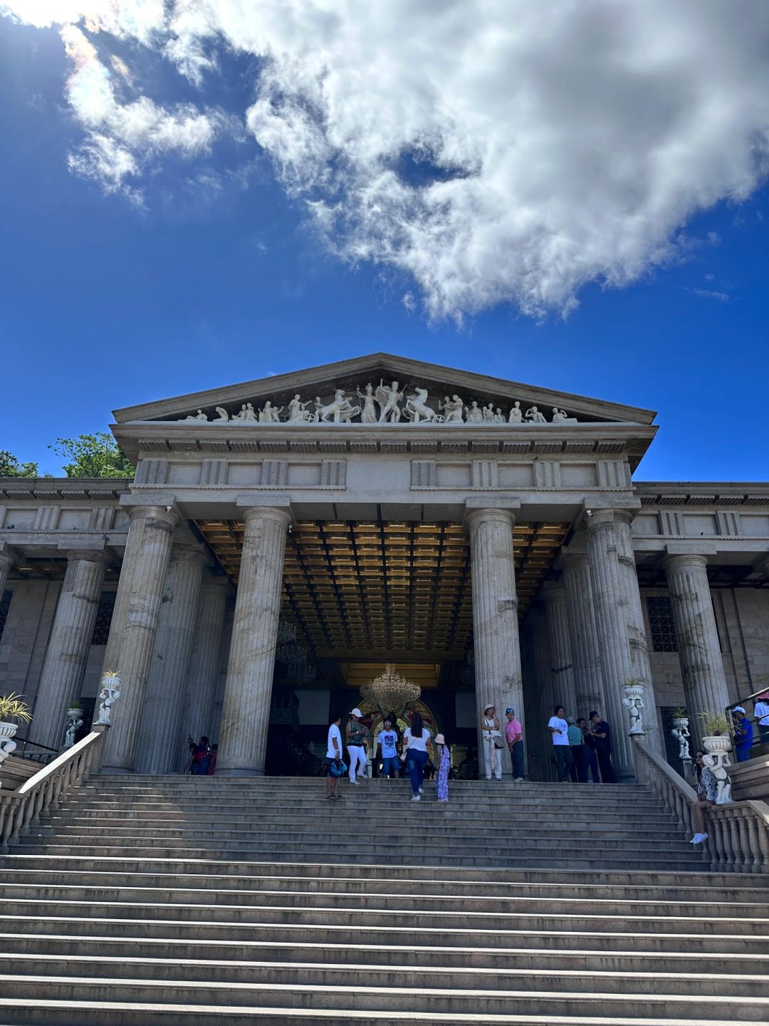 Cebu-Motorcycle tour in Cebu City, visit Temple of Leah, Sirao Garden and 10000 Roses Cafe & More