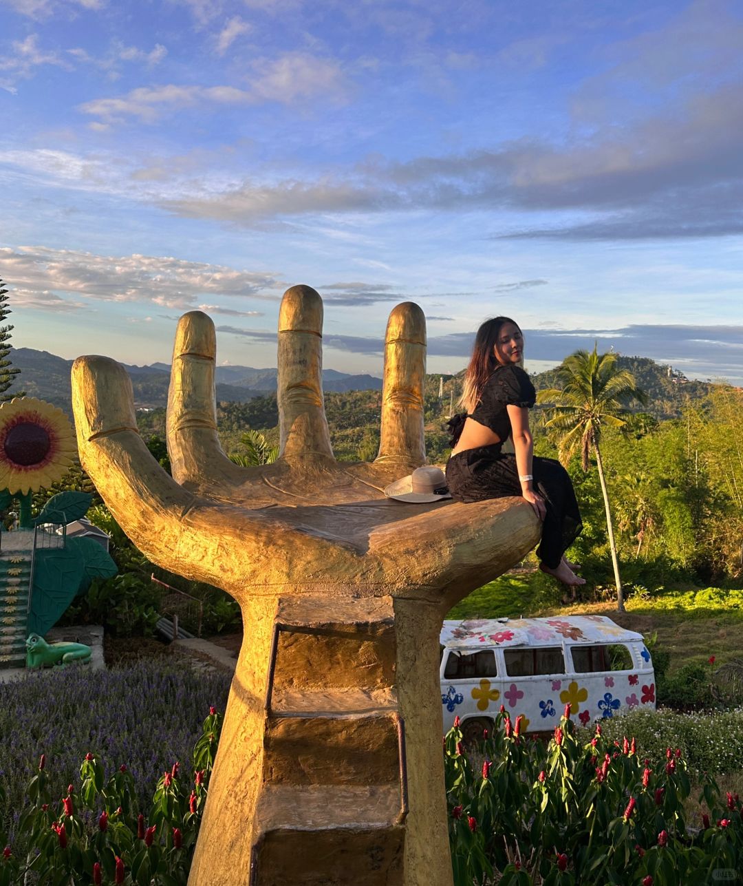 Cebu-Motorcycle tour in Cebu City, visit Temple of Leah, Sirao Garden and 10000 Roses Cafe & More