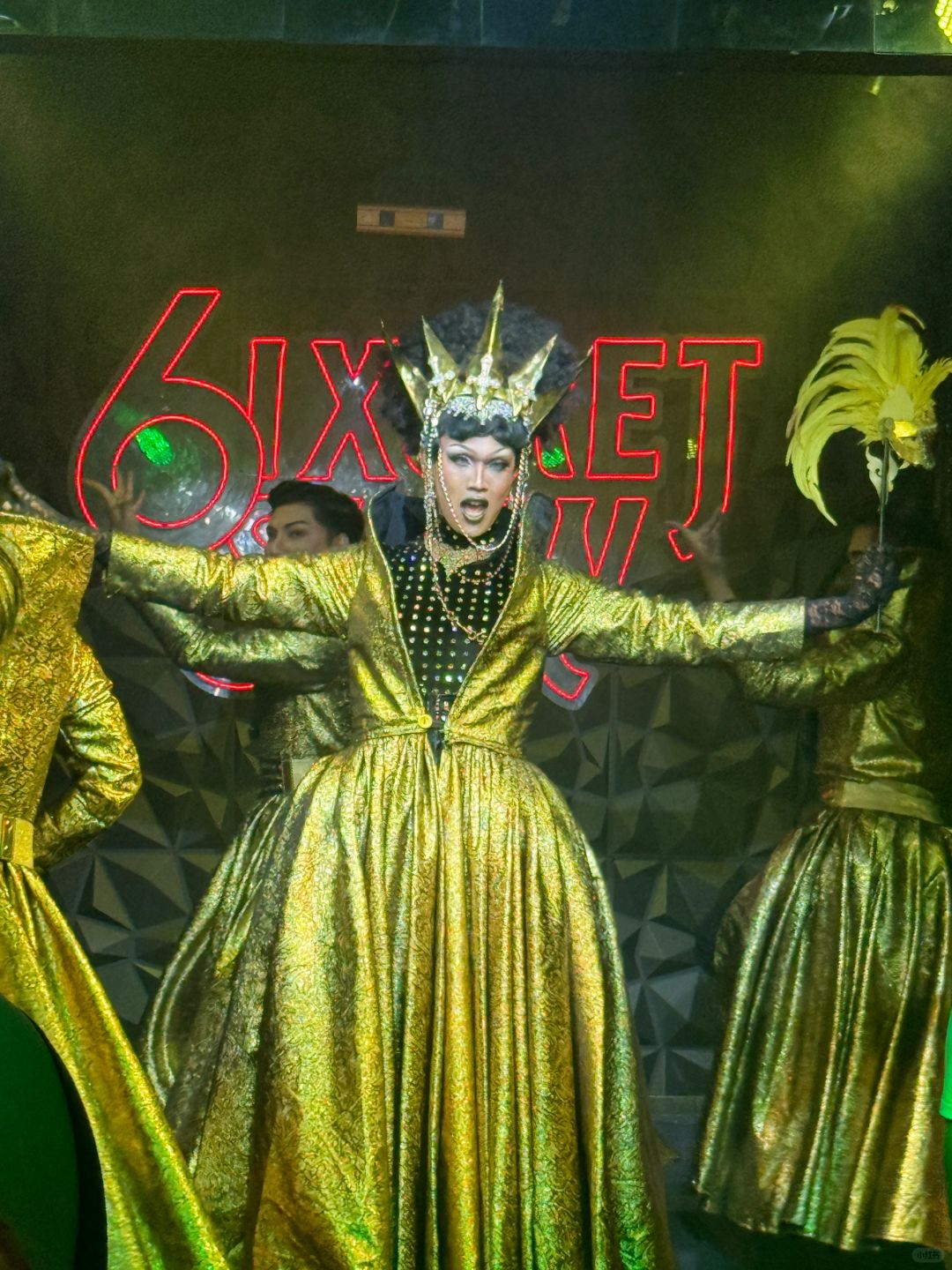 Chiang Mai-Chiang Mai 6ixcret Show Bar, individual and group performances, interactive chorus, and photo session at the end