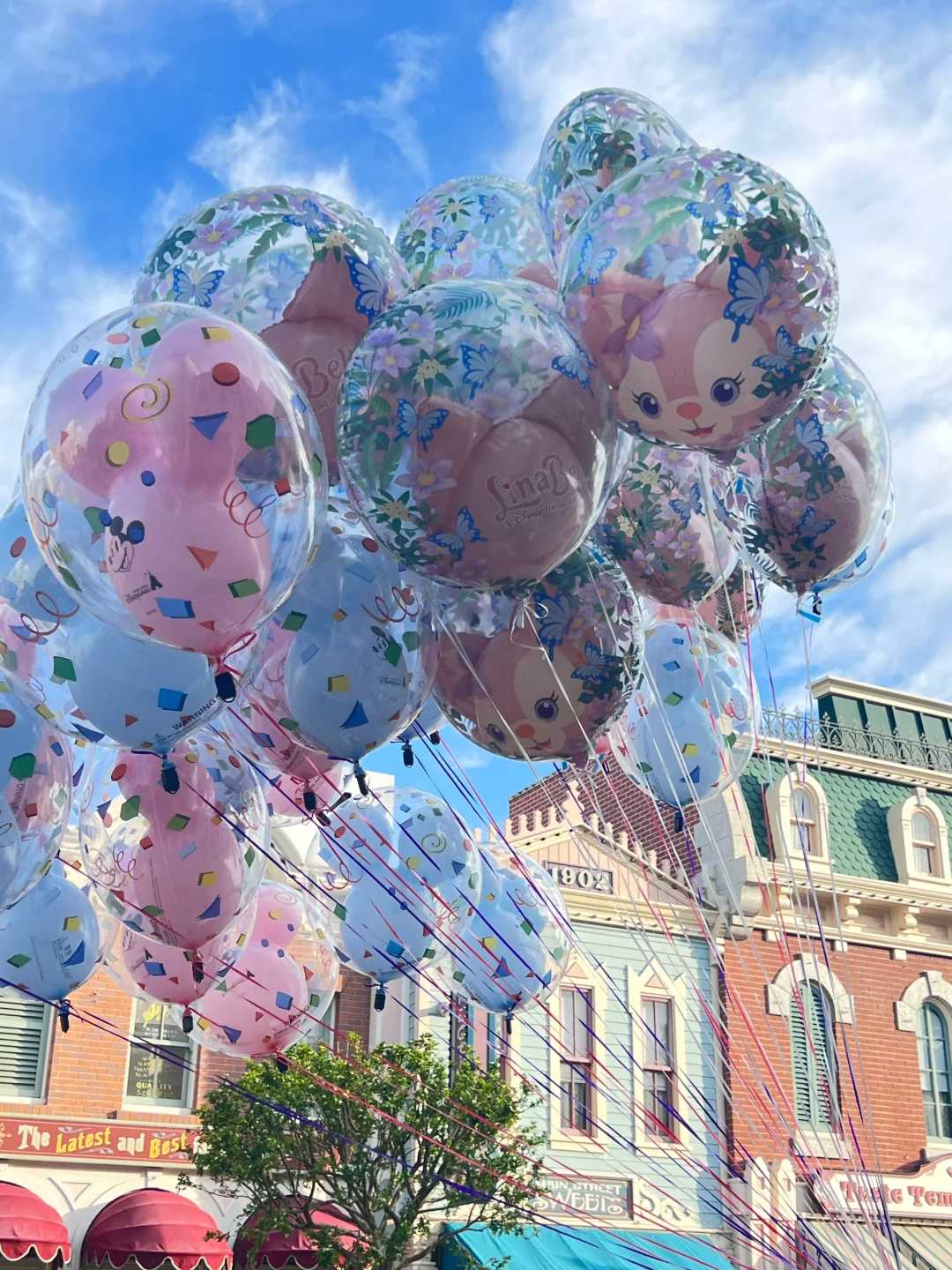 Hong kong-A fairytale world, back to childhood. A practical guide for a one-day trip to Hong Kong Disneyland