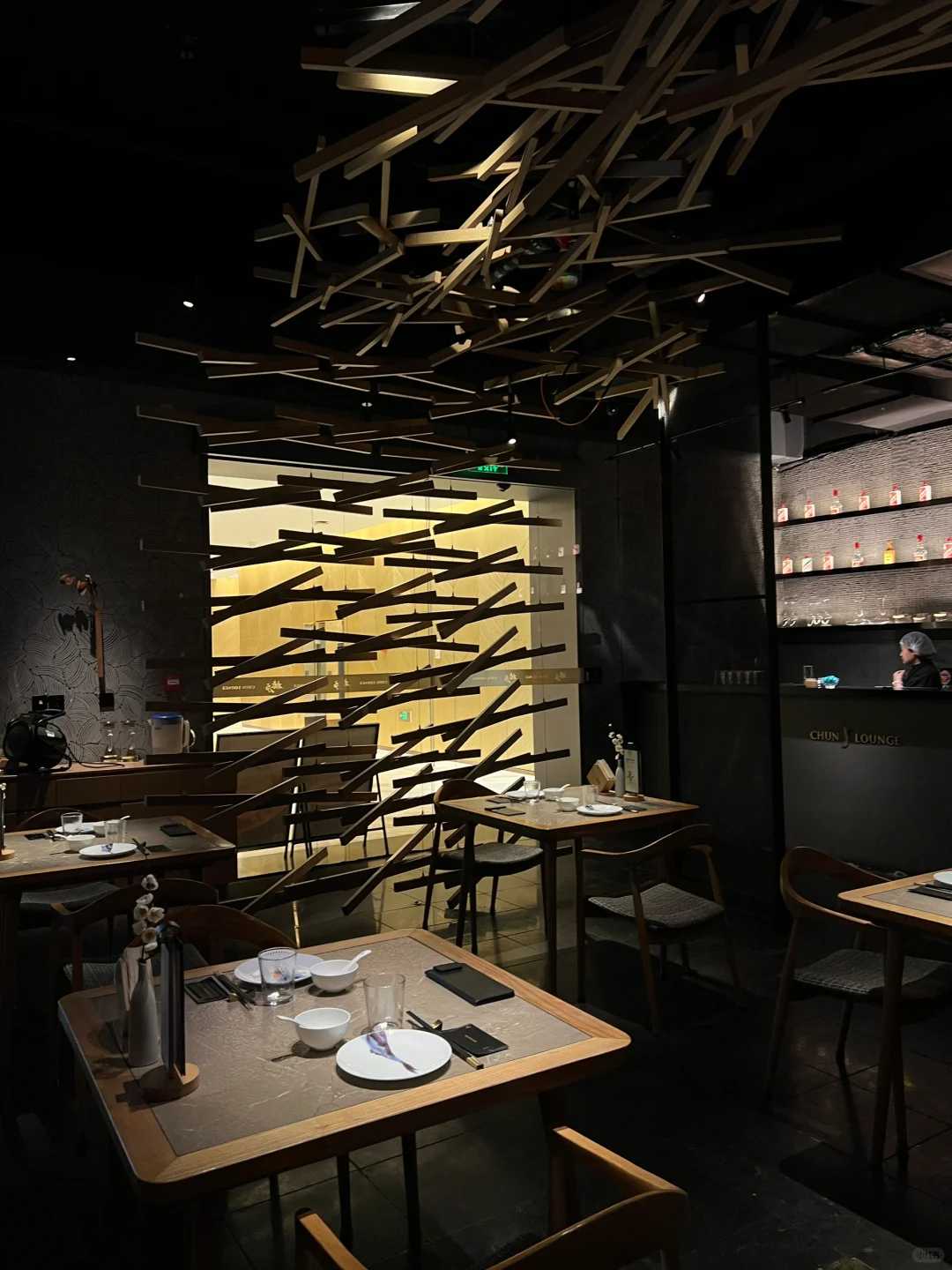 Beijing/Tianjin-Beijing Black Pearl Restaurant Chunlu, a spring food feast in a dark-lit restaurant