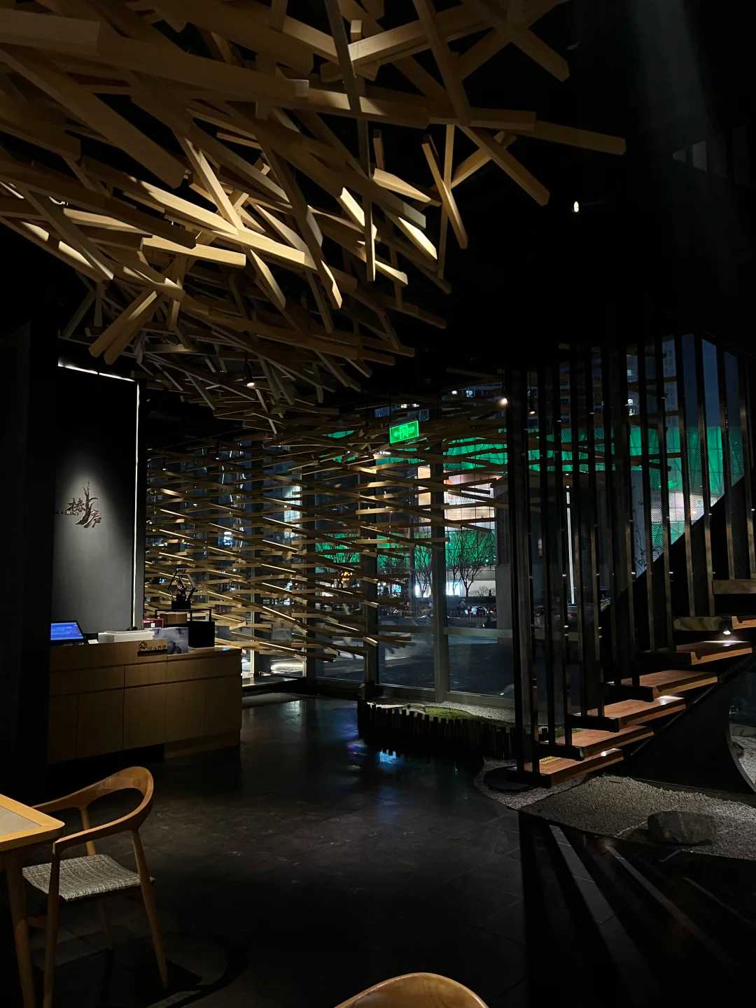 Beijing/Tianjin-Beijing Black Pearl Restaurant Chunlu, a spring food feast in a dark-lit restaurant
