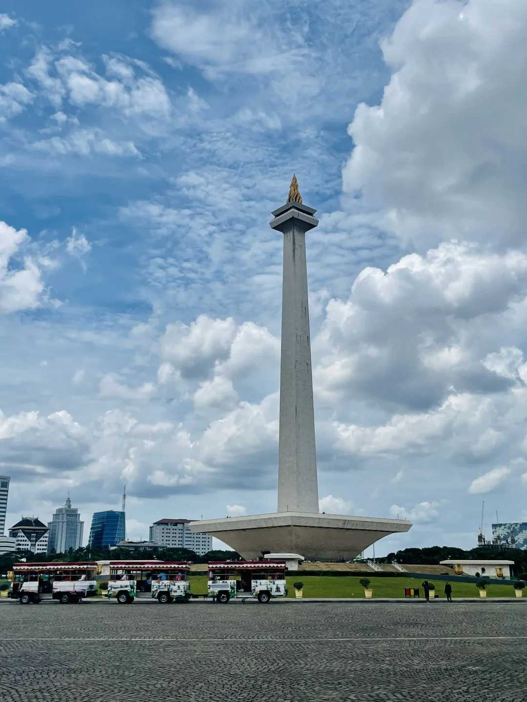 Jakarta-Tour of Jakarta, the largest city in Southeast Asia, including Kota Tua Old Town and Istiqlal Mosque.
