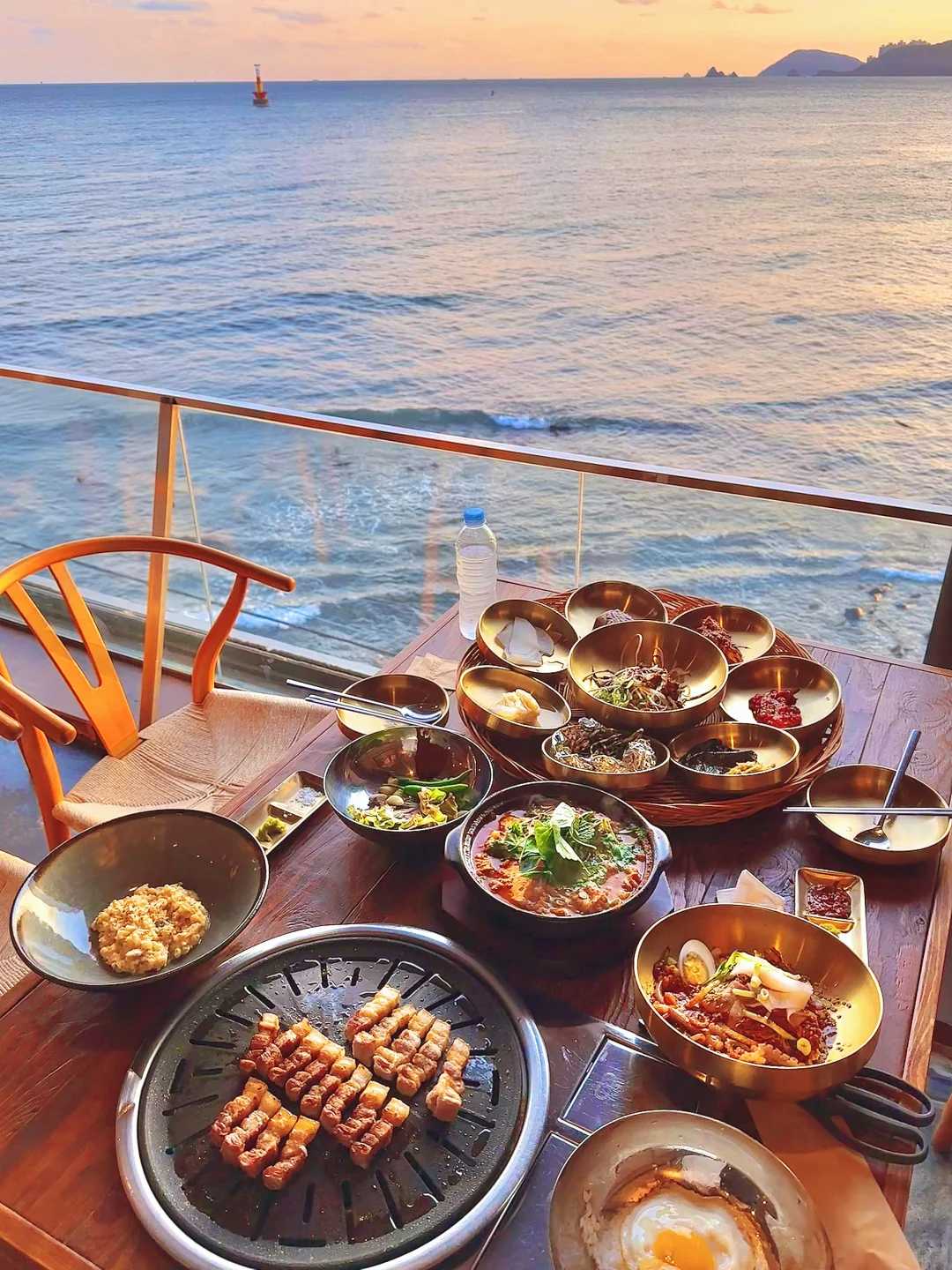 Busan/Jeju-Busan 돈독 restaurant, experience seaside barbecue + live octopus cold noodles + beautiful sunset