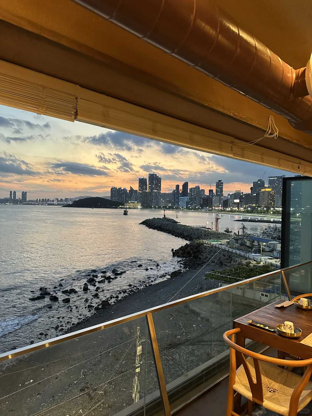 Busan/Jeju-Busan 돈독 restaurant, experience seaside barbecue + live octopus cold noodles + beautiful sunset