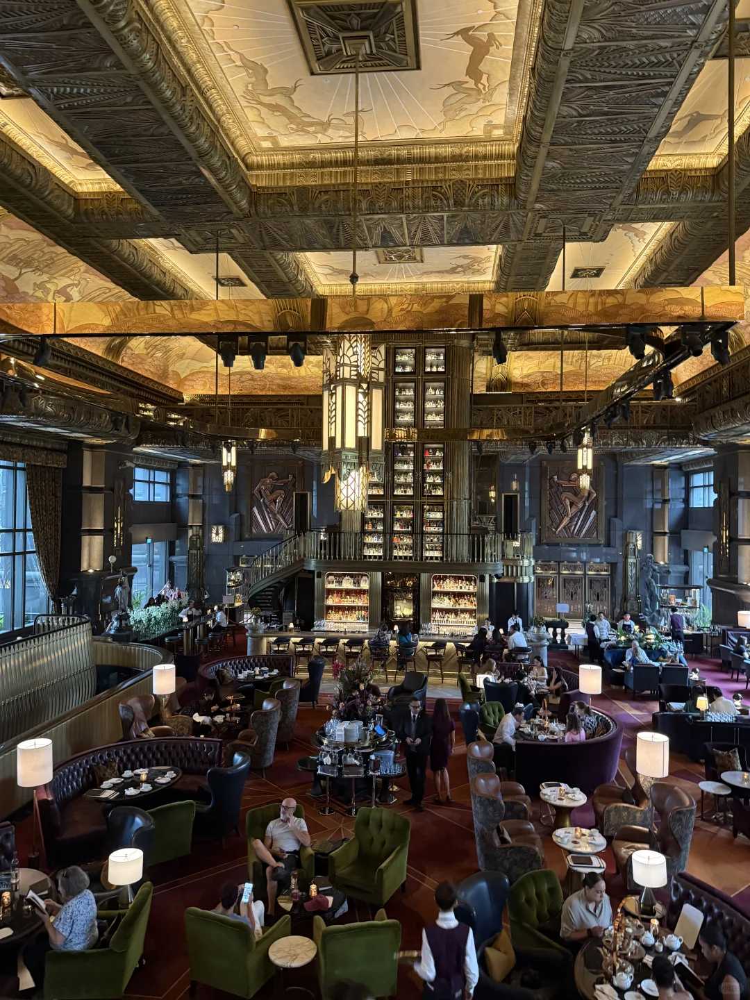 Singapore-Singapore's Asia's Top 1 Bar ATLAS, a trip through the golden age of old money style in a second
