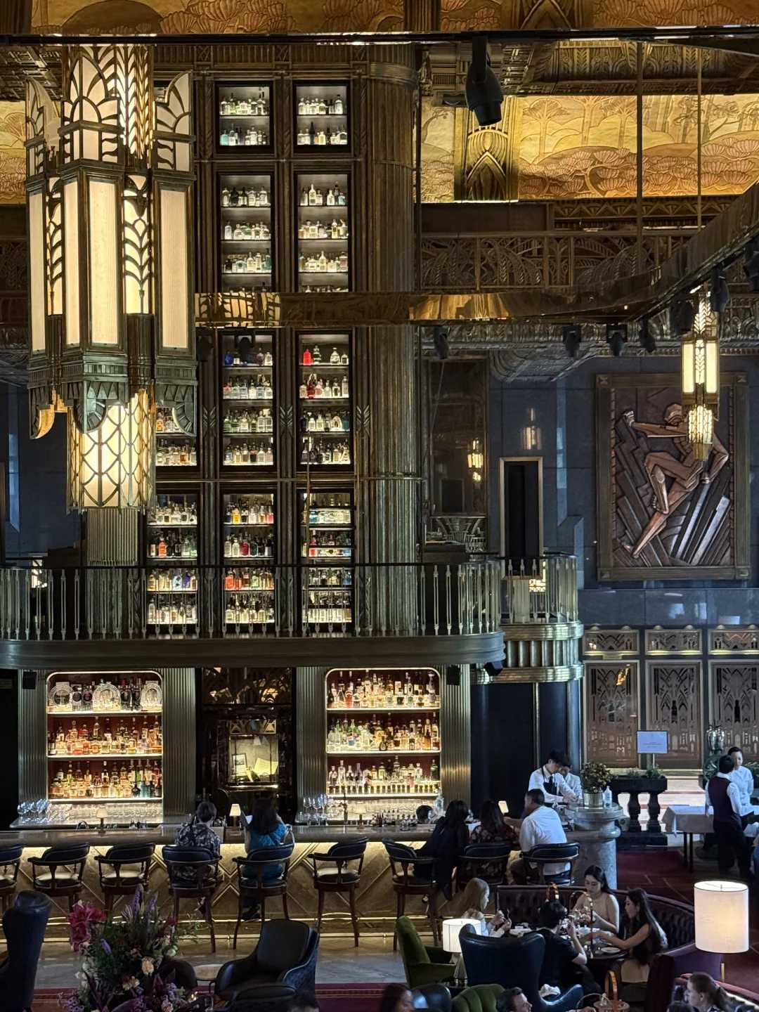 Singapore-Singapore's Asia's Top 1 Bar ATLAS, a trip through the golden age of old money style in a second