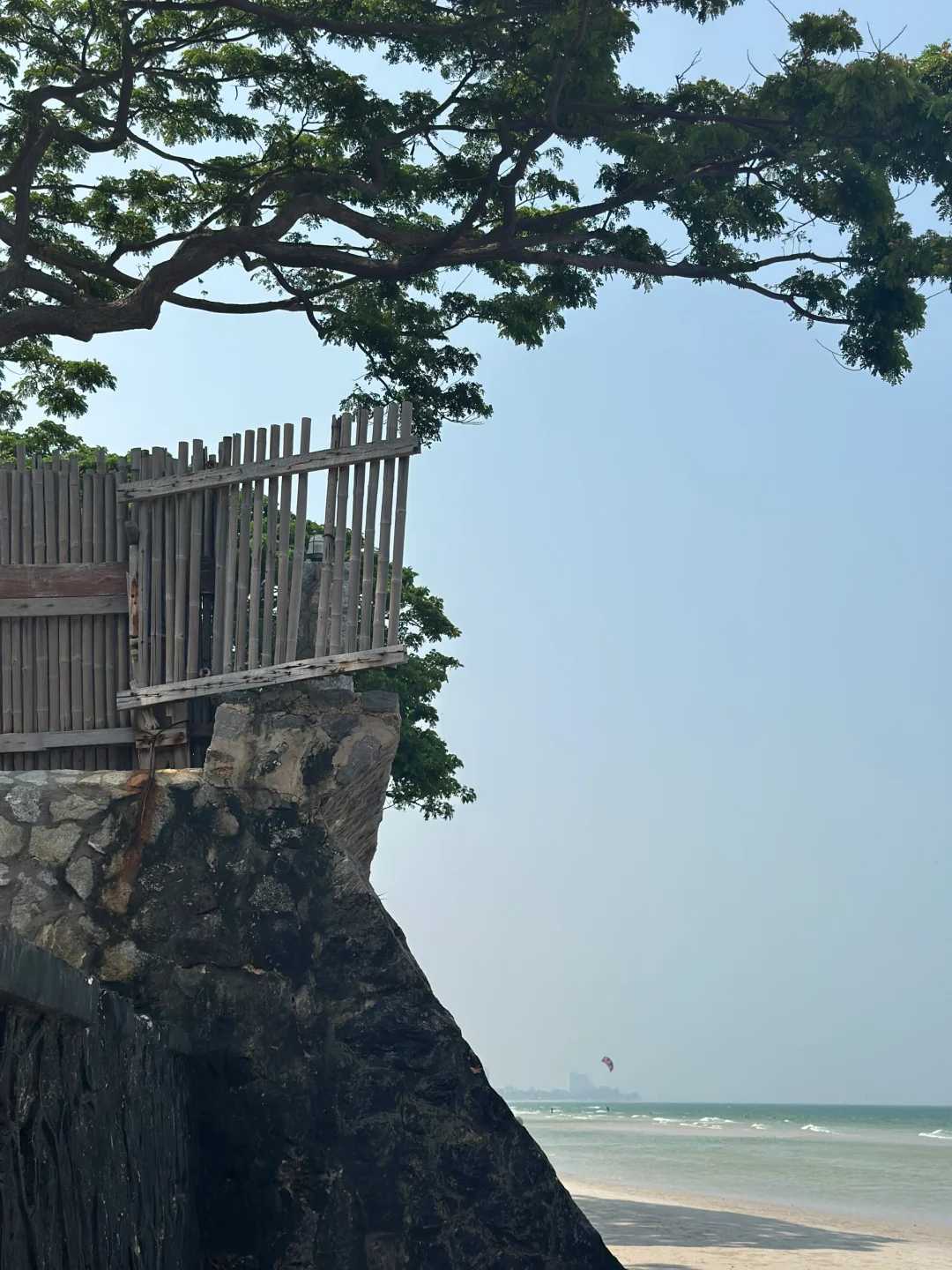 Hua Hin-Travel guide to Hua Hin, Thailand: a great place to relax, sunbathe, daydream, and surf