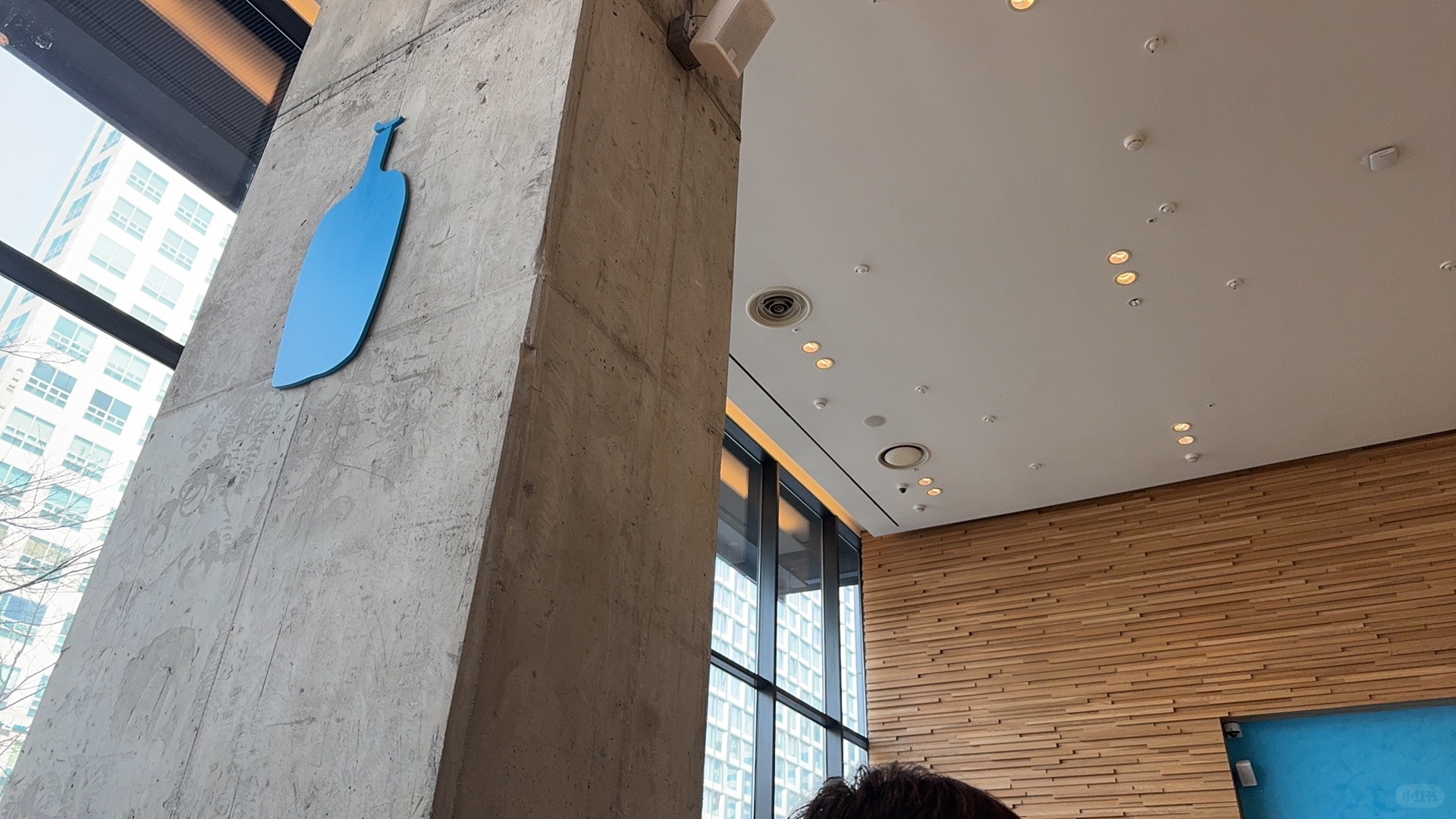 Seoul-Ryse Hotel in Hongdae, Seoul, has several good coffee shops and barbecue restaurants nearby