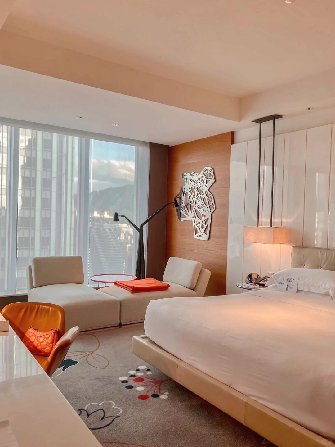 Taiwan-W Taipei Xinyi, close to Taipei 101 landmark skyscraper, Taipei Arena and Qixing Mountain