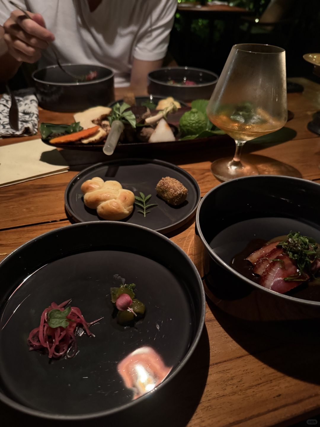 Bali-At the three-star Michelin French restaurant mozaic in Ubud, Bali, the waiter will introduce the ingredients and methods of each dish.