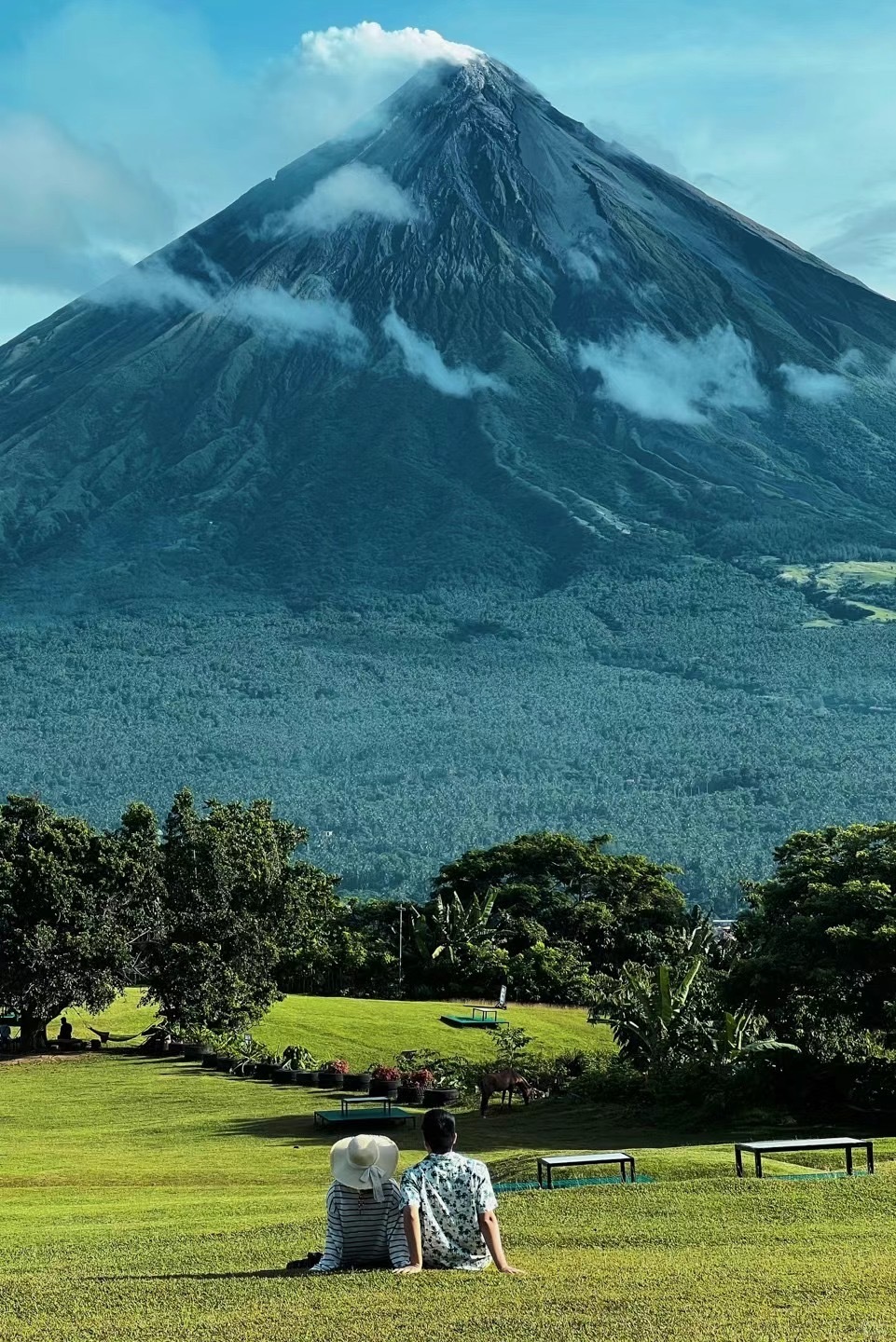 Clark/Angel City-Mayon Volcano and Donsol in the Philippines, a niche tourist destination