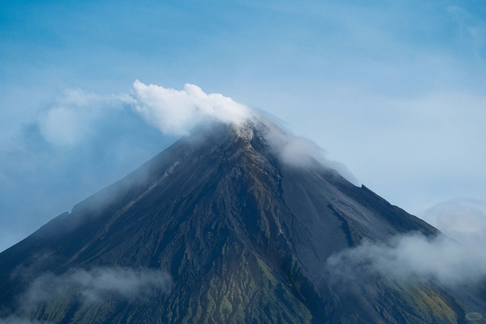Clark/Angel City-Mayon Volcano and Donsol in the Philippines, a niche tourist destination