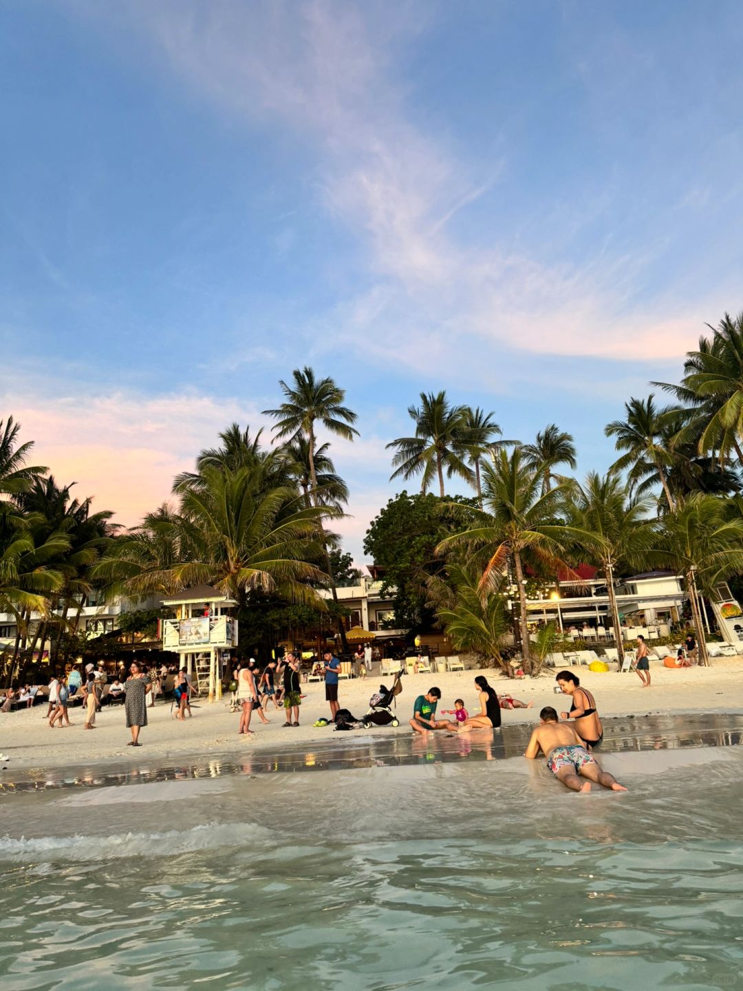 Boracay-Boracay S1 Aur Beach Resort is suitable for those who do not require high room facilities and have a limited budget.