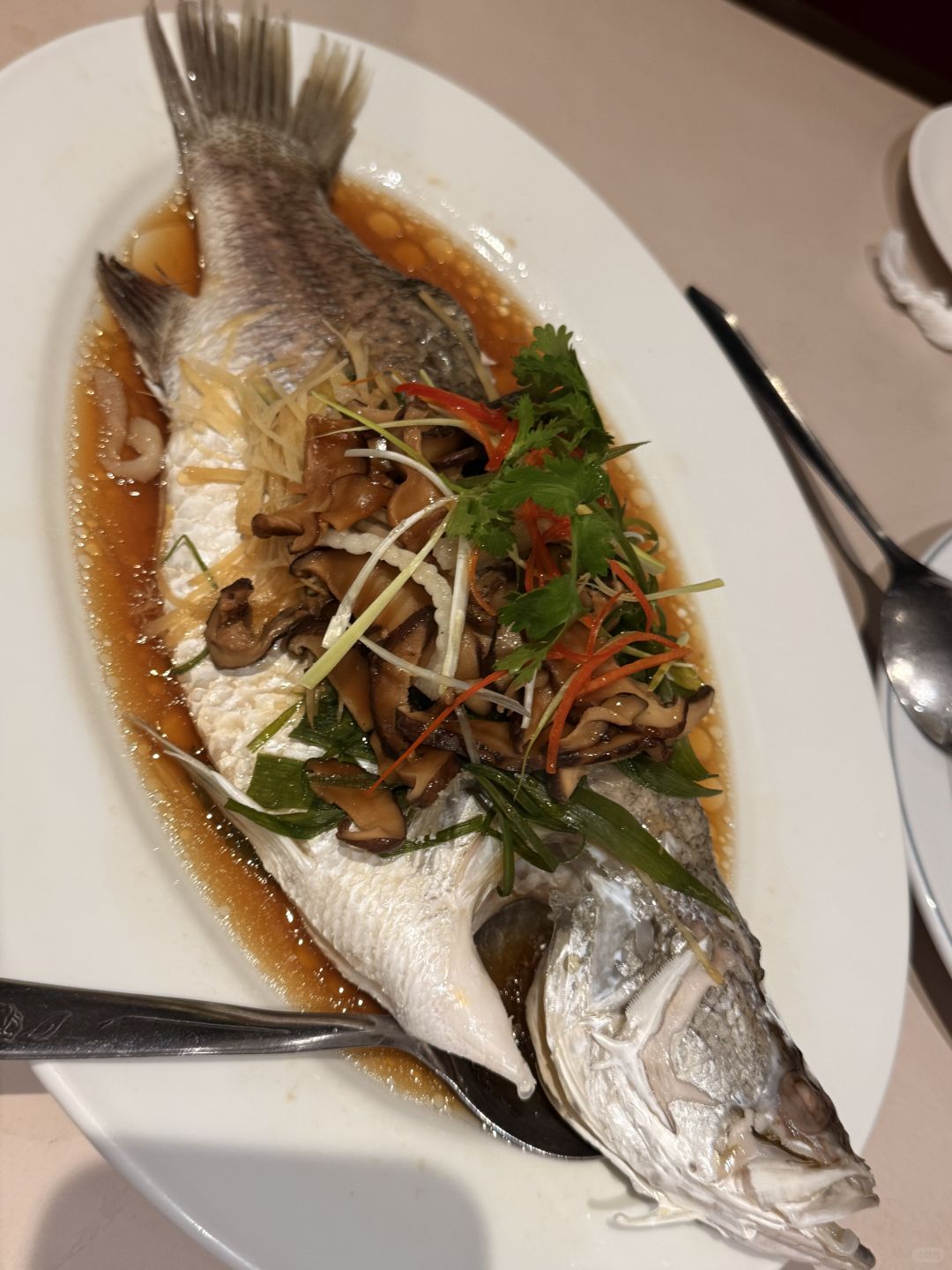 Chiang Mai-Jia Tong Heng Restaurant, a 60-year-old restaurant in Chiang Mai, is also popular with Thai locals