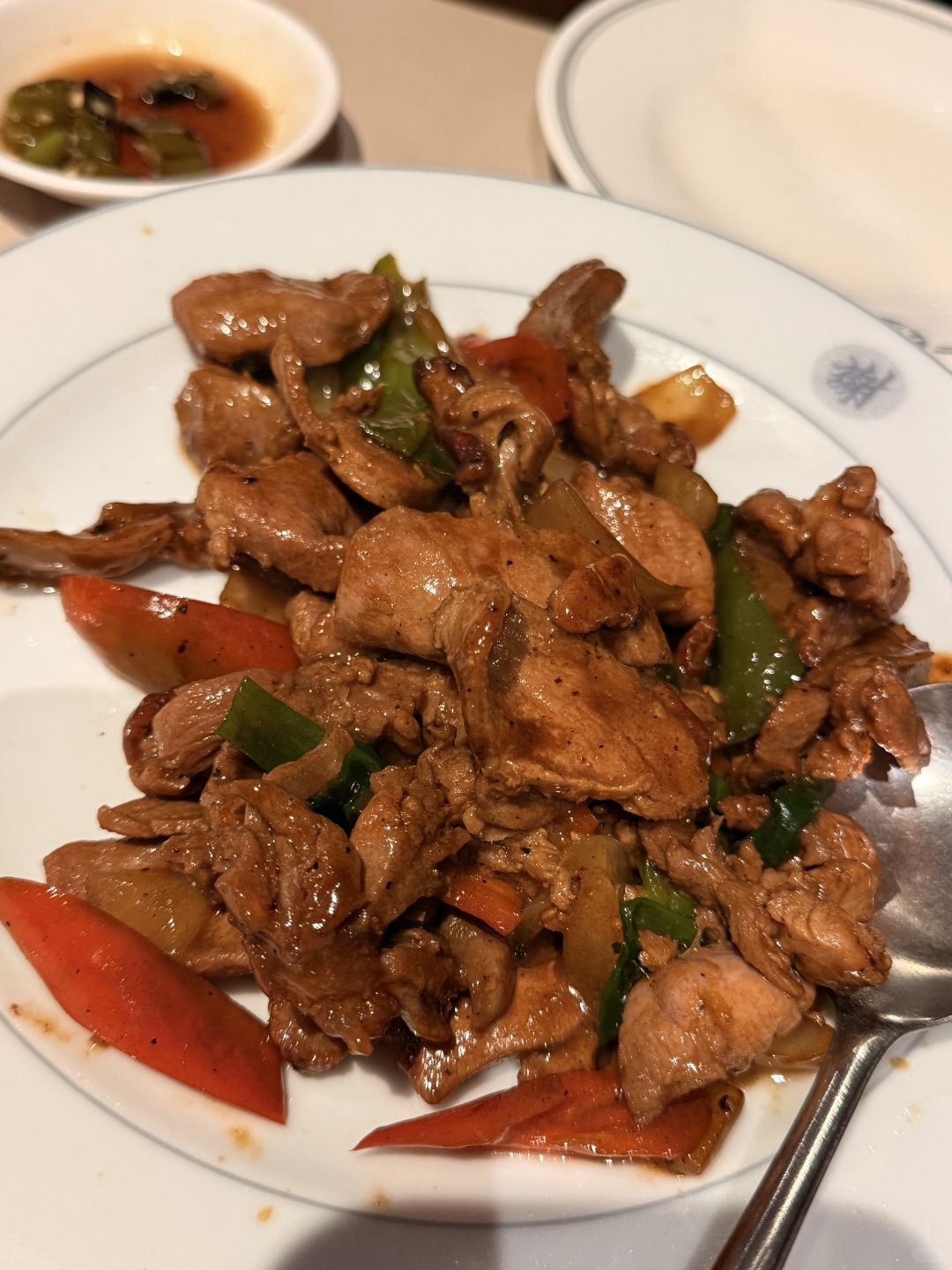 Chiang Mai-Jia Tong Heng Restaurant, a 60-year-old restaurant in Chiang Mai, is also popular with Thai locals