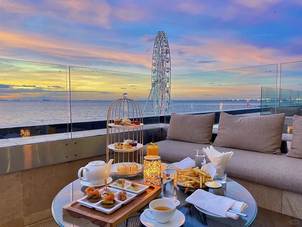 Manila/Luzon-Conrad Pasay Metro Hotel Manila, enjoy the city night view and the slowly rotating Ferris wheel