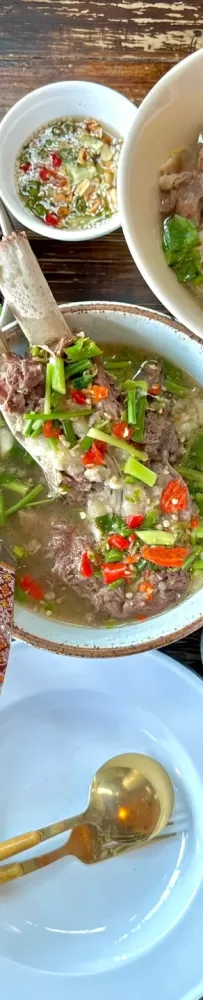 7 must-try restaurants in Chiang Mai: Sanae thai cuisine, Blue noodle, Kao Soy Nimman, Punn Toh, The house by ginger, Khao Soi Mae Sai, 1’s kitchen journey