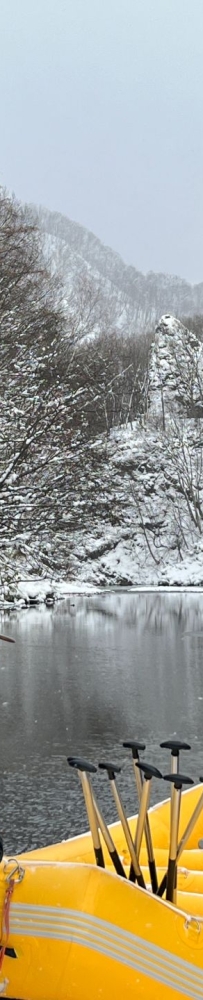 Jozankei Snow Rafting:beautiful falling snow,talkative and friendly guys, rich hot spring  resources