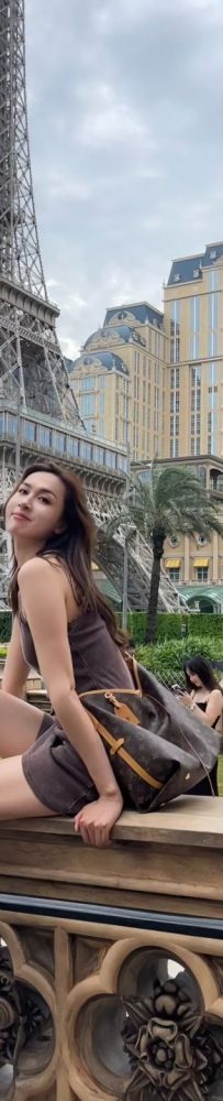 Finally, I felt the extravagance of Macau, and took a photo at the Parisian Tower