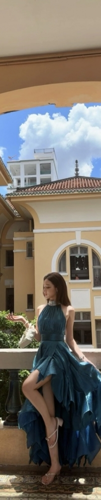 Girls travel to Ho Chi Minh City, eat Vietnamese noodles at Pho Le, and browse the Saigon Central Post Office