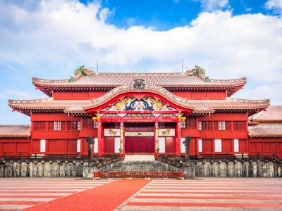 Top 10 must-see attractions in Okinawa: Ryugu Cave and Cape Zanpa Lighthouse