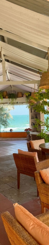 Chaplu Cafe & Restaurant, Hua Hin Beach sea view, wooden tables and chairs and close to nature