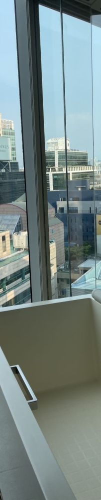 Park Hyatt Seoul is next to COEX and Hyundai Mall, ?making it convenient for shopping for luxury goods