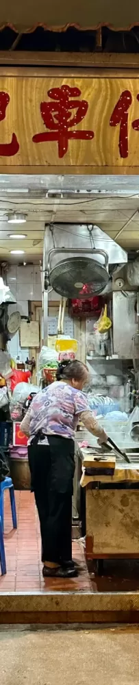Street food Hui Kee Cart Noodles, beef brisket noodles for HK$20 輝記車仔面