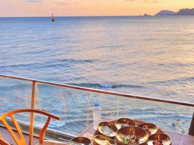 Busan 돈독 restaurant, experience seaside barbecue + live octopus cold noodles + beautiful sunset