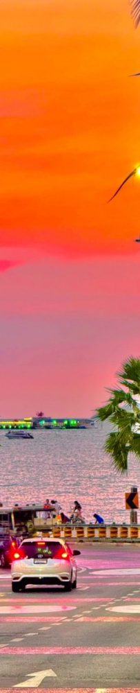 A person watching the beautiful sea sunset in Pattaya, impressionistic romance