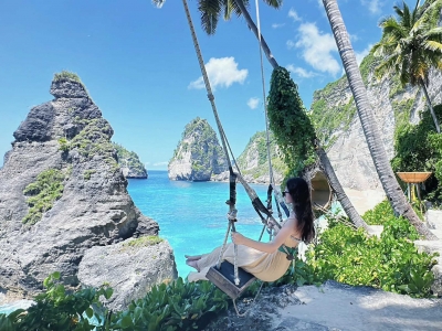 Petani Island, a subsidiary of Bali, offers motorcycle detours for travel and sea diving