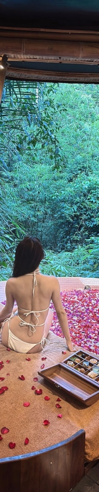 Mekar Spa Massage Center, K Club Hotel Bali,? immersive jungle petal bath